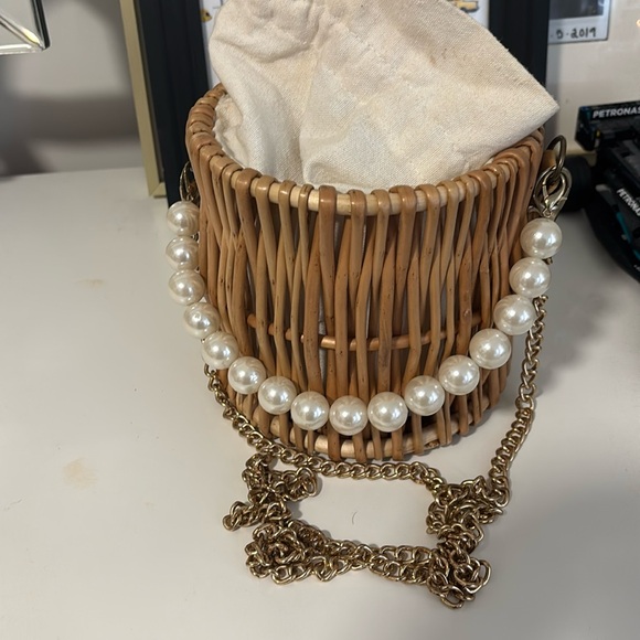 Pearl and Wicker bag - Picture 1 of 4